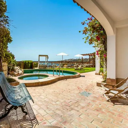 Beautiful Algarve 5 Bedrooms Pilar Amazing & Sea Views Villa Albufeira