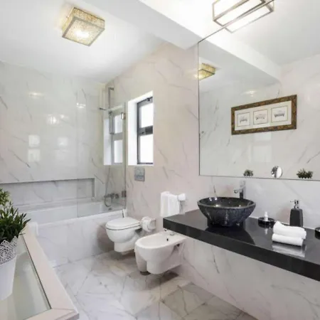 Villa Beautiful Algarve 5 Bedrooms Pilar Amazing & Sea Views