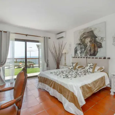 Beautiful Algarve 5 Bedrooms Pilar Amazing & Sea Views