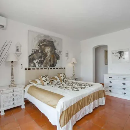 Villa Beautiful Algarve 5 Bedrooms Pilar Amazing & Sea Views Albufeira